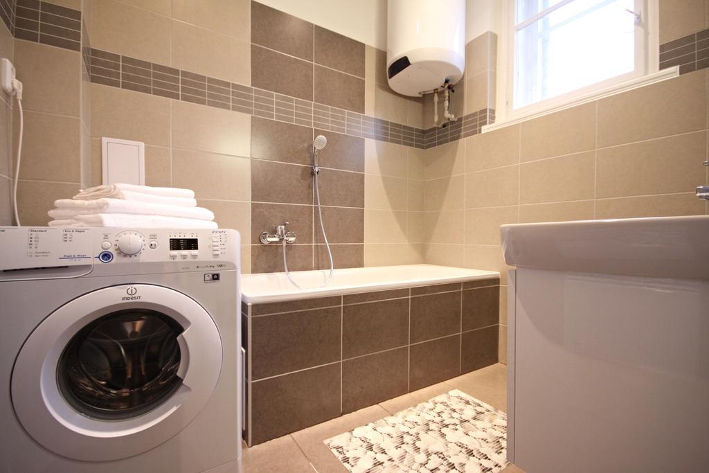 Jezerka Apartments Прага Стая снимка