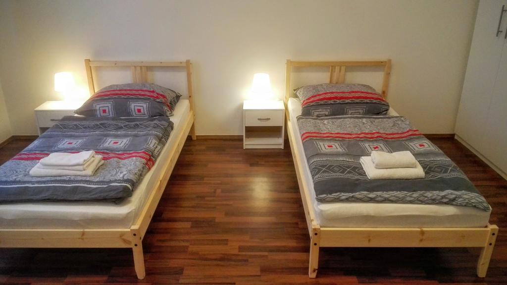 Jezerka Apartments Прага Екстериор снимка