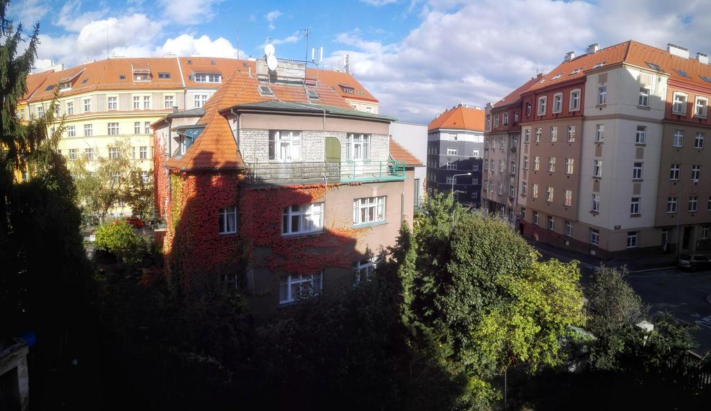 Jezerka Apartments Прага Екстериор снимка