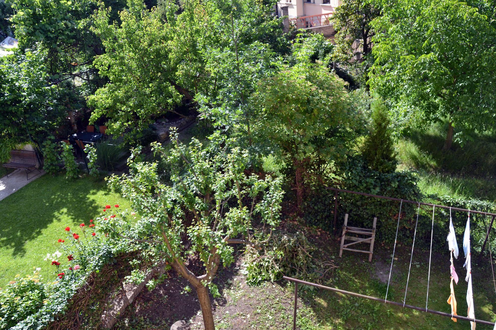 Jezerka Apartments Прага Екстериор снимка