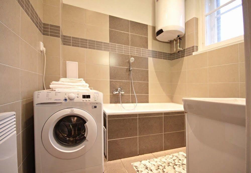 Jezerka Apartments Прага Екстериор снимка