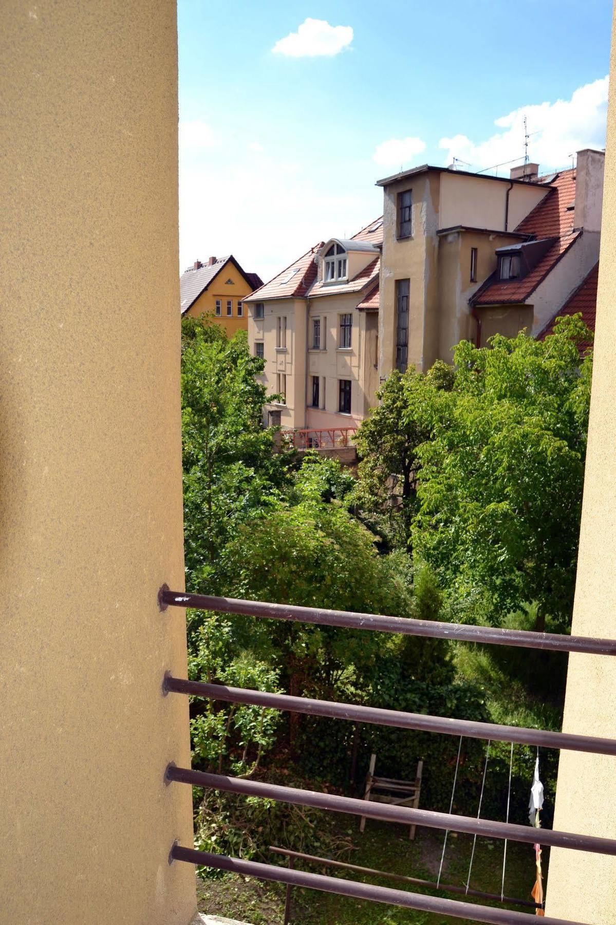 Jezerka Apartments Прага Екстериор снимка