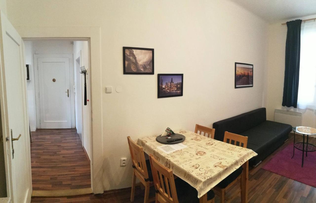 Jezerka Apartments Прага Екстериор снимка